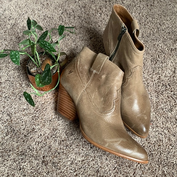 Frye Shoes - Ash Frye Booties Short Boots Western Cowgirl Leather